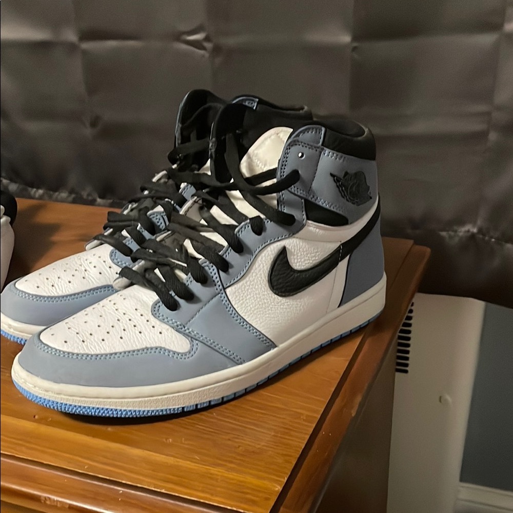 Jordan Black and Gray Sneakers High-Top